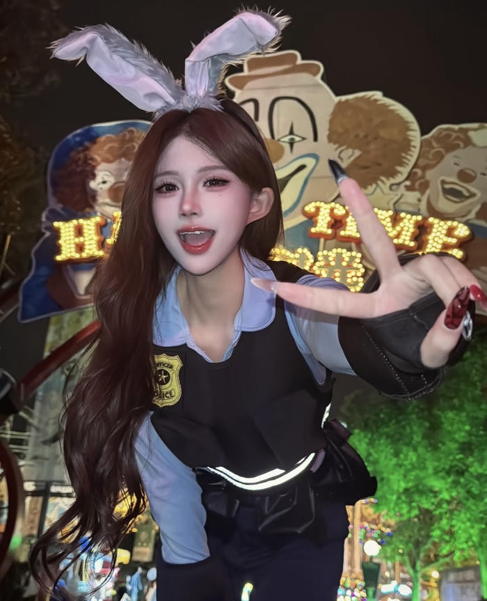 hình cảnh sát nữ cosplay cute